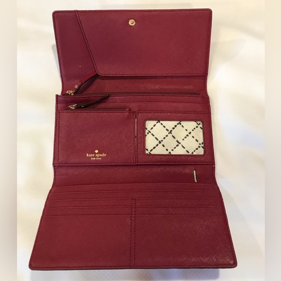 Bundle Kate Spade Wallets Color Burgundy and Green - Picture 2 of 10